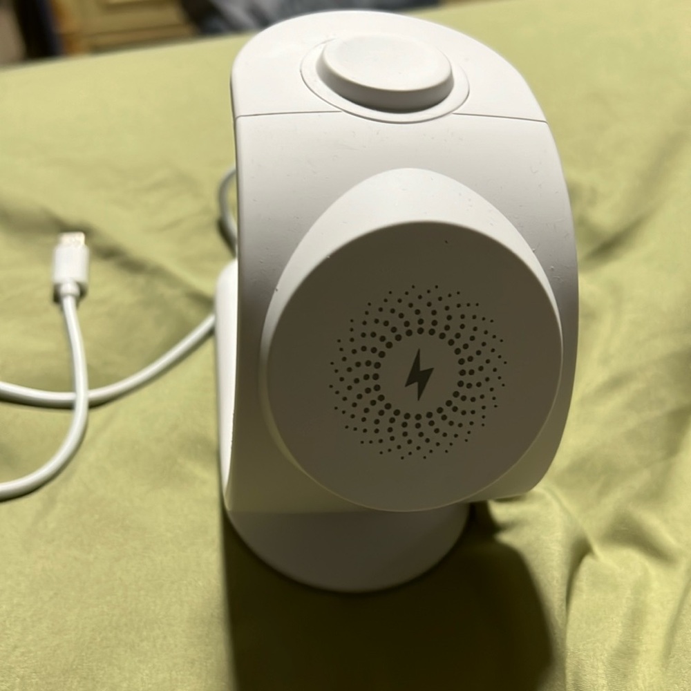 Wireless charger stand for phone, watch and headphones